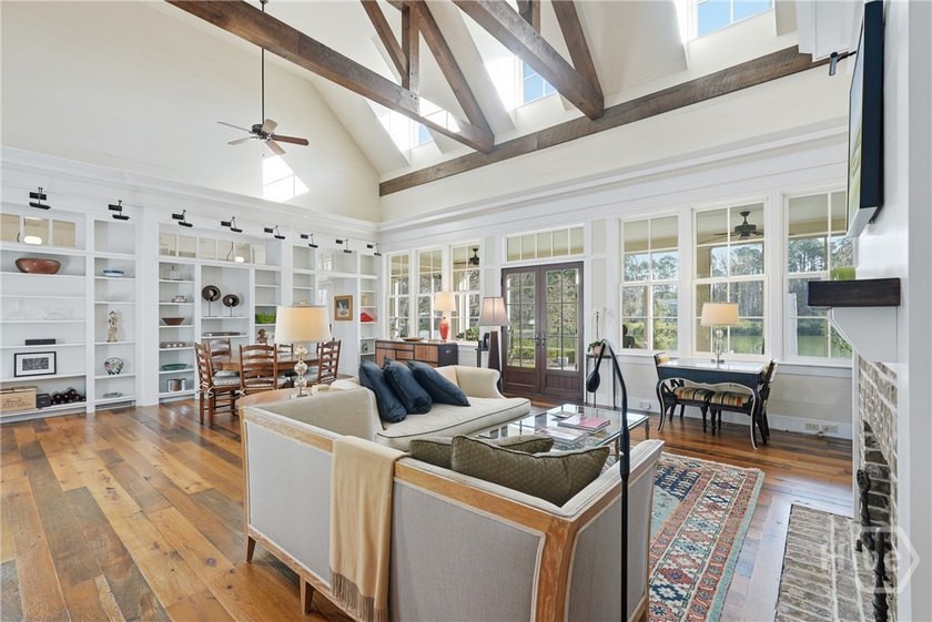 Situated on a premium 2+ acre lot on Lake Sterling within Ford - photo 9