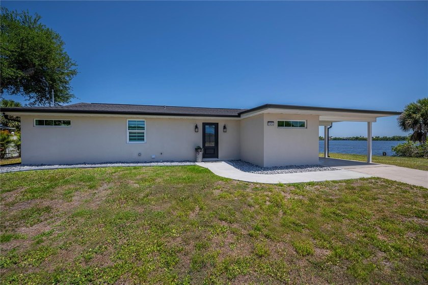 Experience the ultimate in SERENE saltwater lake living with one - photo 39