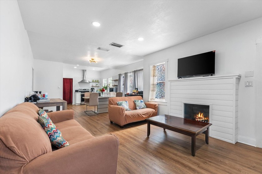 Beautifully blending historic character with modern updates - photo 5