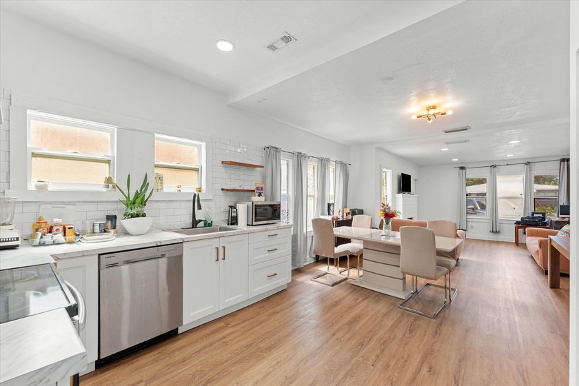 Beautifully blending historic character with modern updates - photo 9