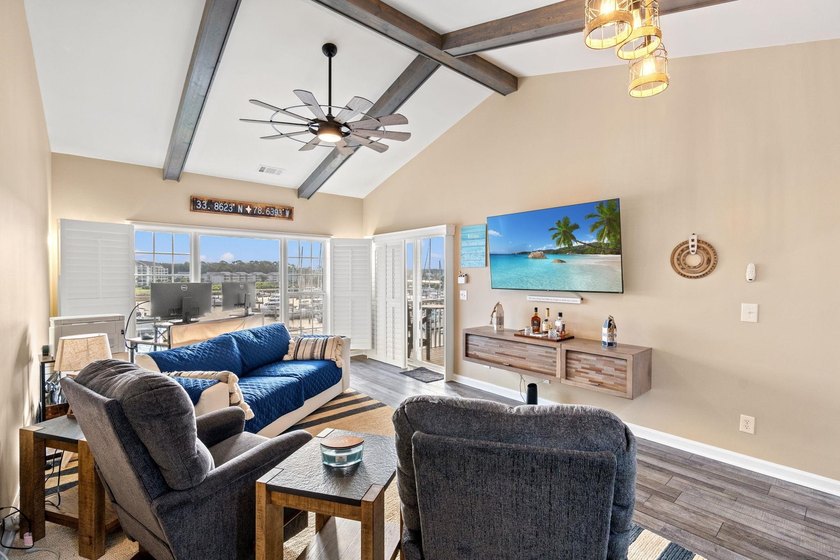 Fully Renovated Top-Floor Oasis with amazing ICW Views - - photo 12