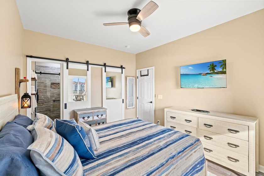 Fully Renovated Top-Floor Oasis with amazing ICW Views - - photo 17