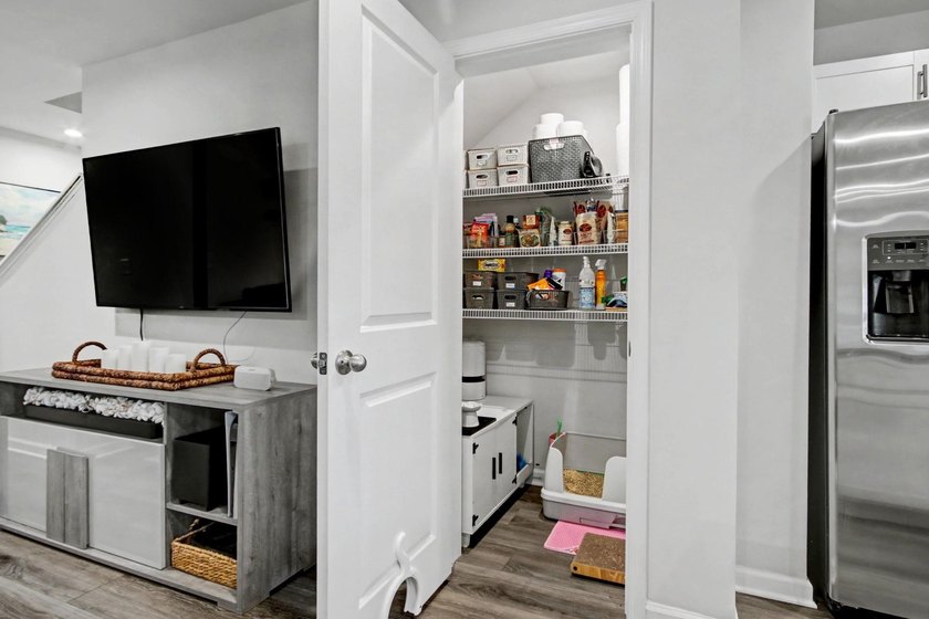 Welcome to your next home or investment opportunity! This - photo 11