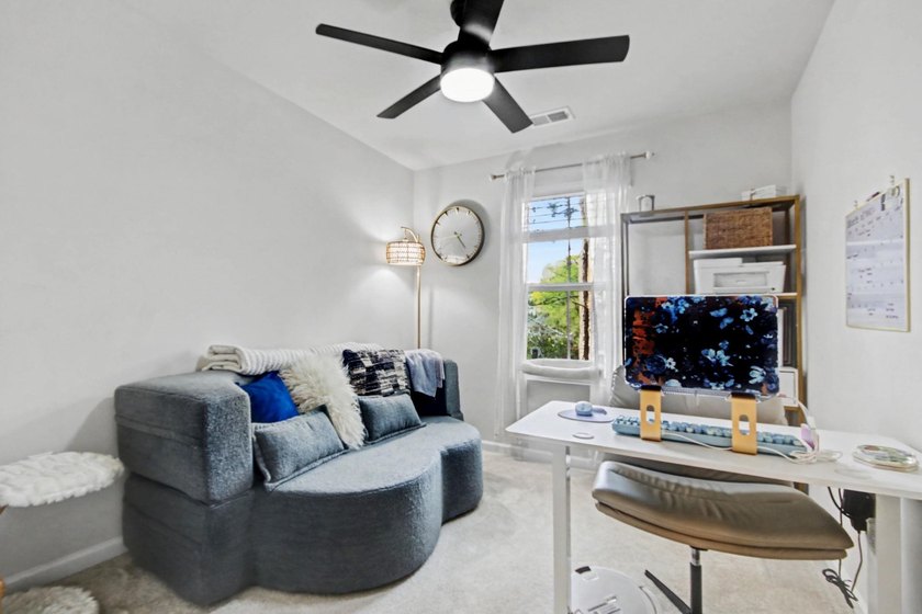 Welcome to your next home or investment opportunity! This - photo 15