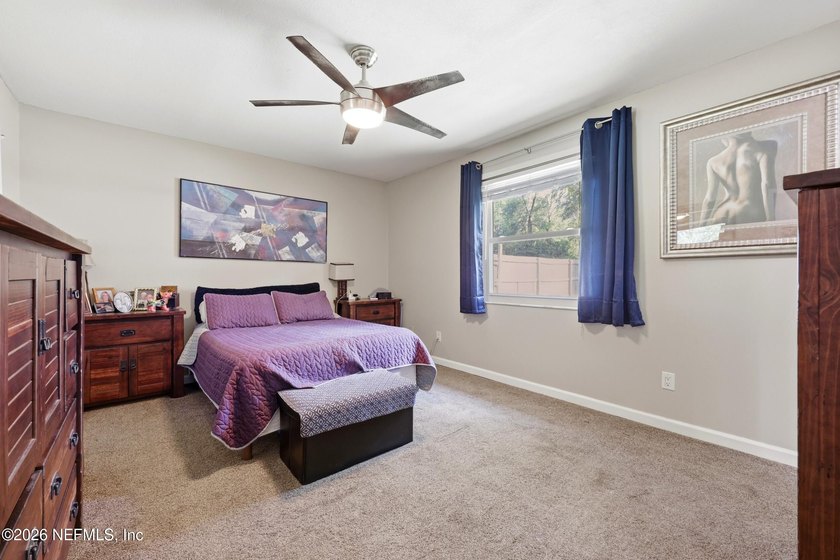 Welcome home to this beautifully maintained all-brick 3-bedroom - photo 21