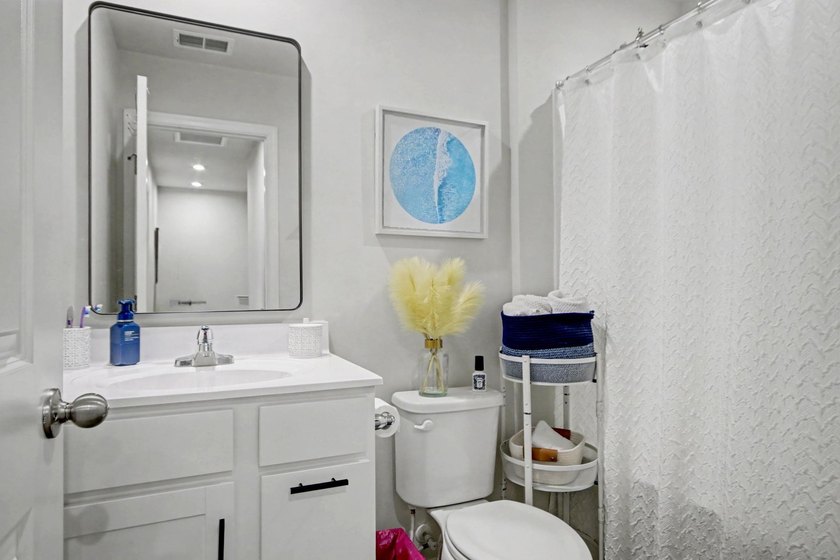 Welcome to your next home or investment opportunity! This - photo 22