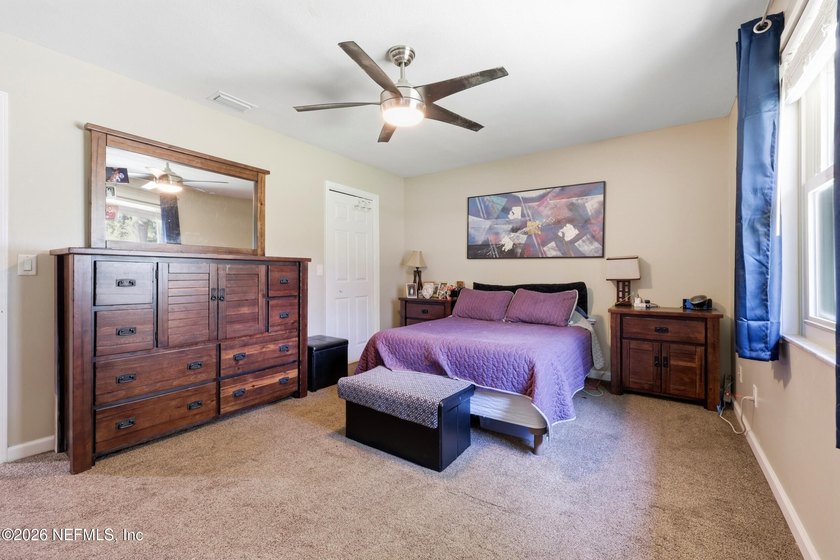 Welcome home to this beautifully maintained all-brick 3-bedroom - photo 22