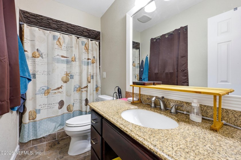 Welcome home to this beautifully maintained all-brick 3-bedroom - photo 24