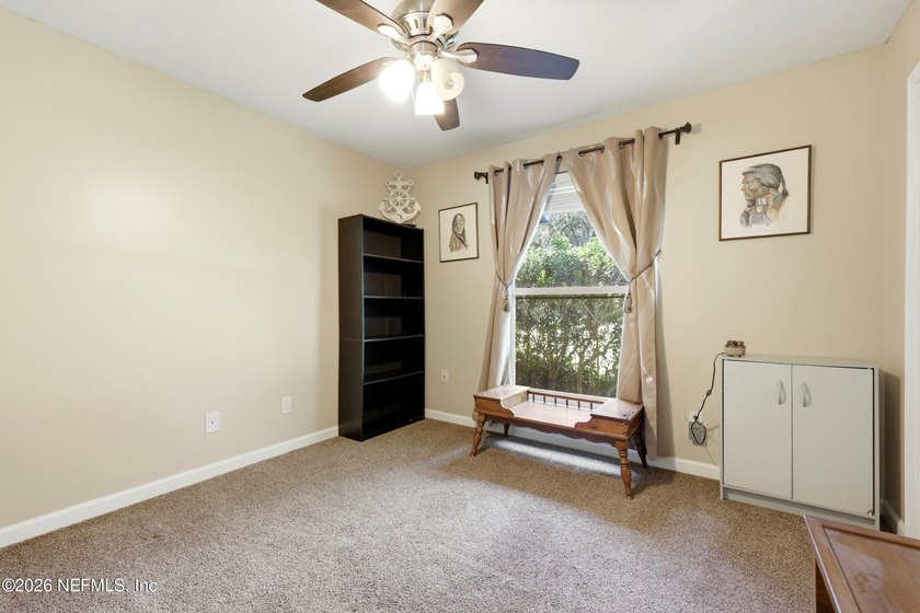 Welcome home to this beautifully maintained all-brick 3-bedroom - photo 28