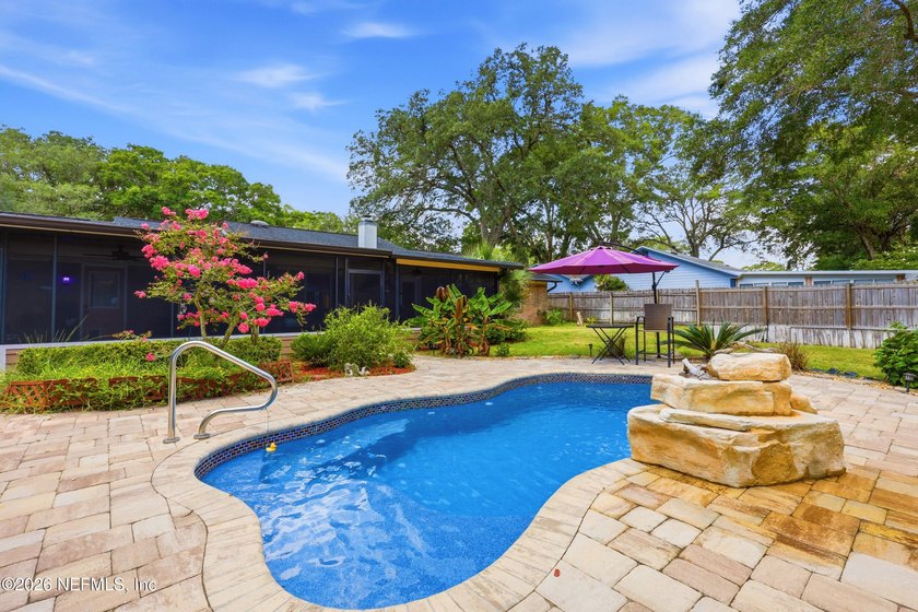 Welcome home to this beautifully maintained all-brick 3-bedroom - photo 37