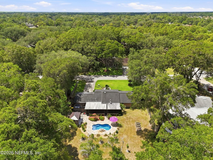 Welcome home to this beautifully maintained all-brick 3-bedroom - photo 49