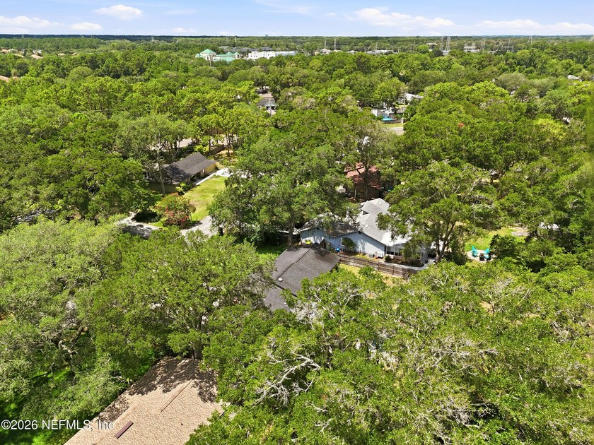 Welcome home to this beautifully maintained all-brick 3-bedroom - photo 50