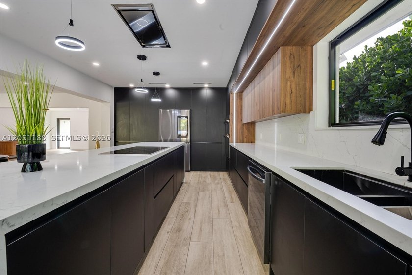 Welcome to Maison Noir, a beautifully reimagined Miami Shores - photo 9