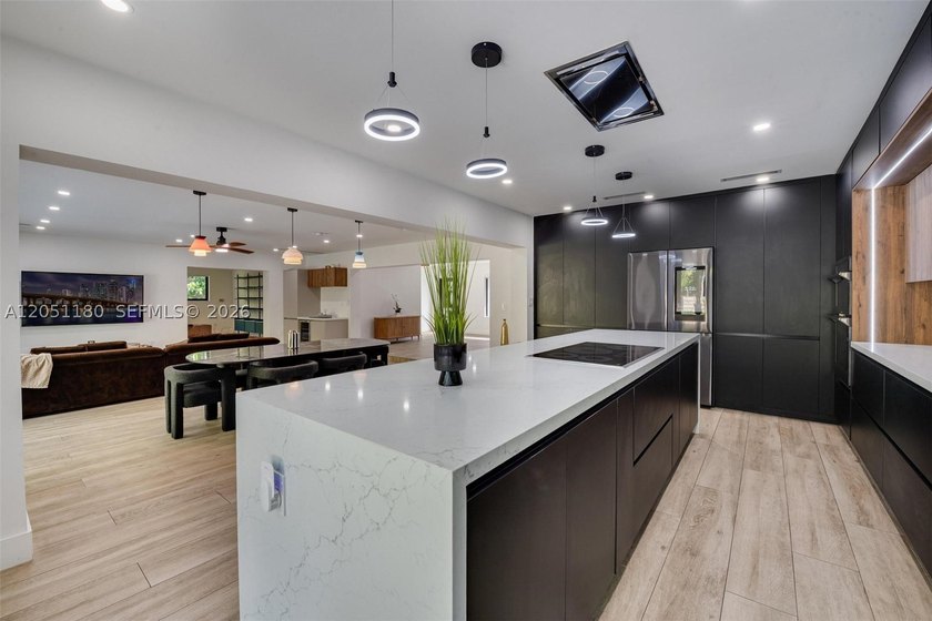 Welcome to Maison Noir, a beautifully reimagined Miami Shores - photo 10