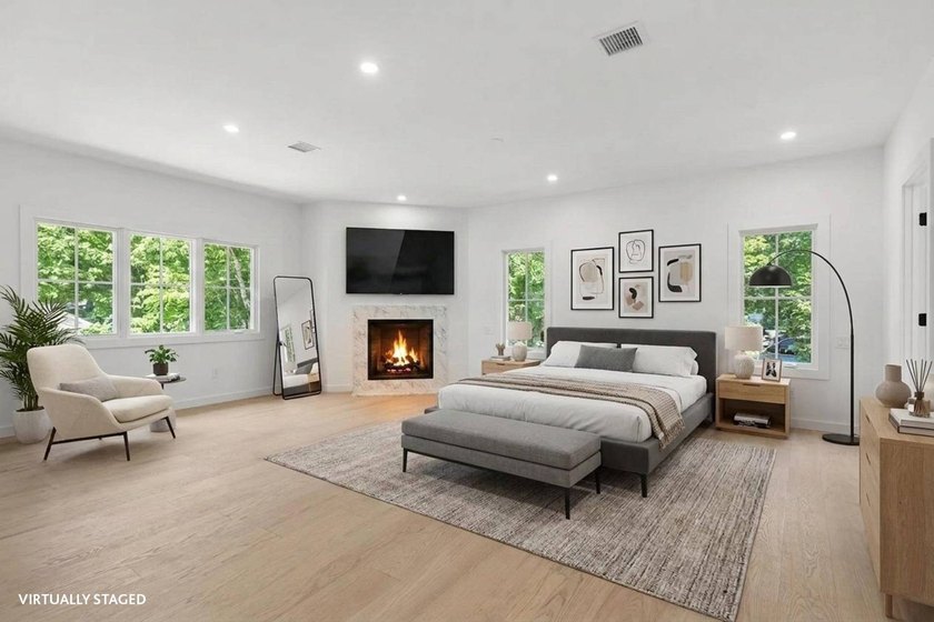 New custom home that blends modern and traditional living - photo 22