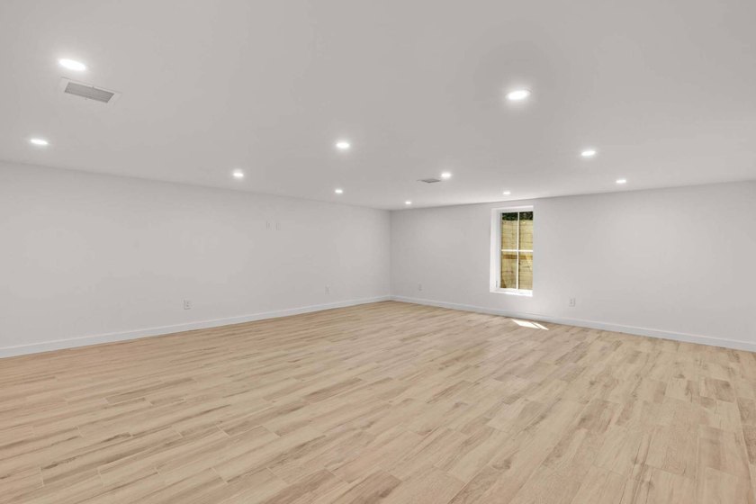 New custom home that blends modern and traditional living - photo 40