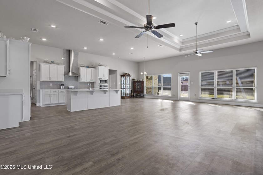 Beautiful home on a spacious community lot in the highly desired - photo 7