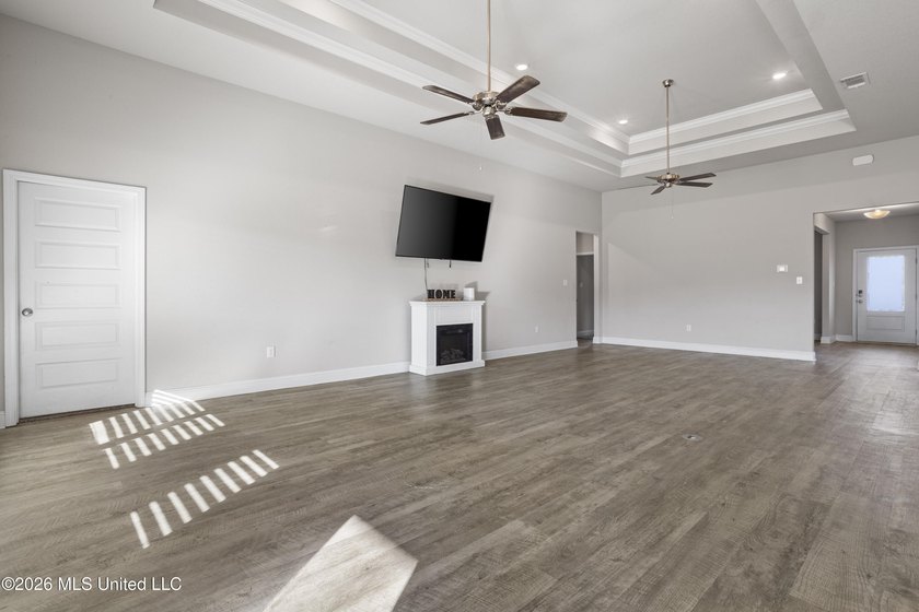 Beautiful home on a spacious community lot in the highly desired - photo 10
