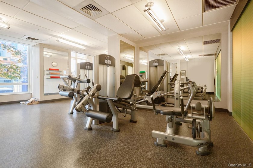 Investor friendly unit Only currently tenant occupied. Welcome - photo 19