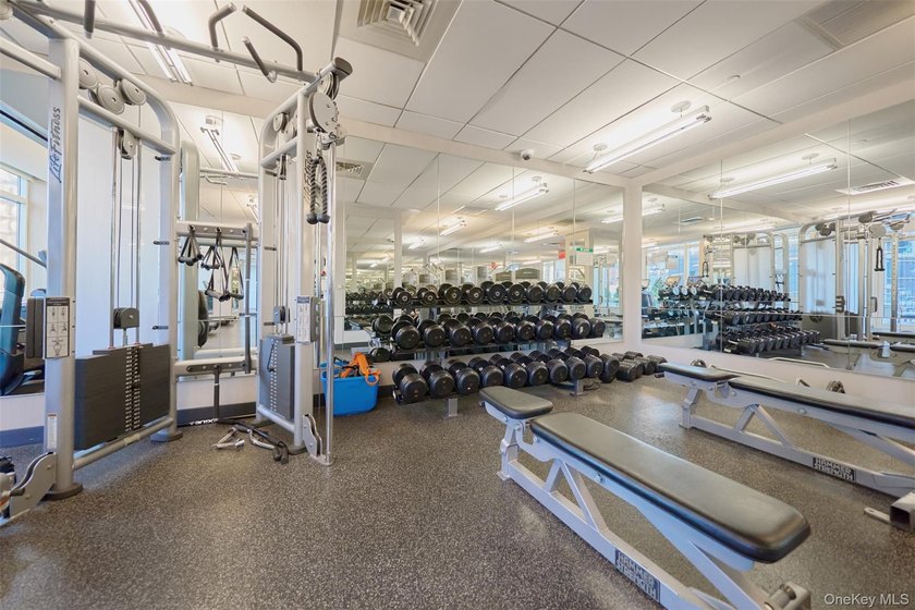Investor friendly unit Only currently tenant occupied. Welcome - photo 22