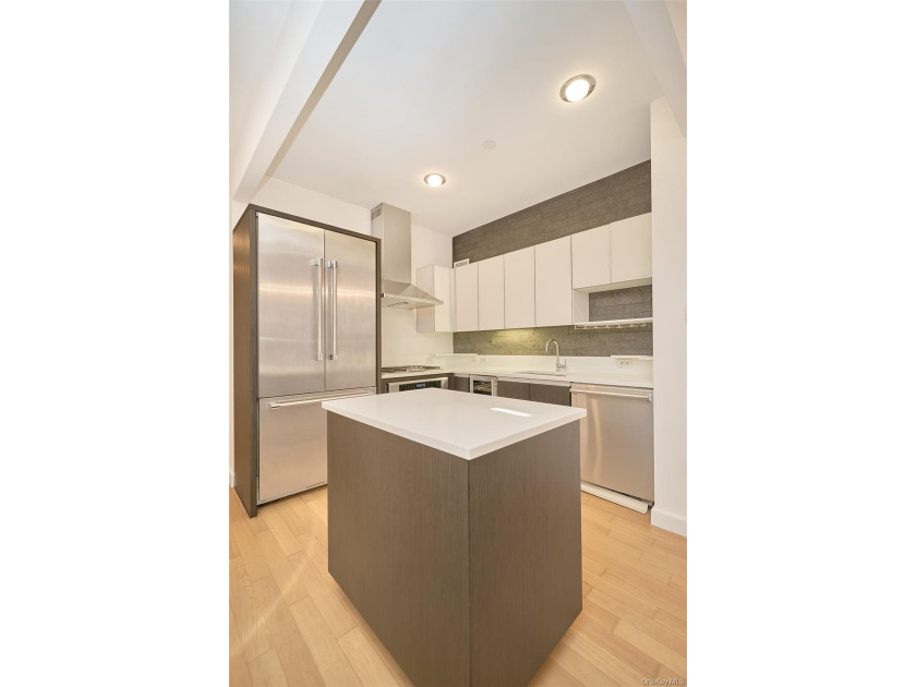 Investor friendly unit Only currently tenant occupied. Welcome - photo 28