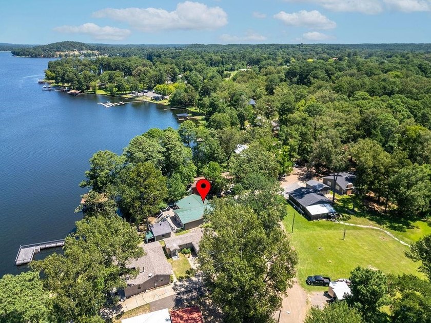Charming lakefront home on Lone Star lake This 3 bedroom, 2 bath - photo 36