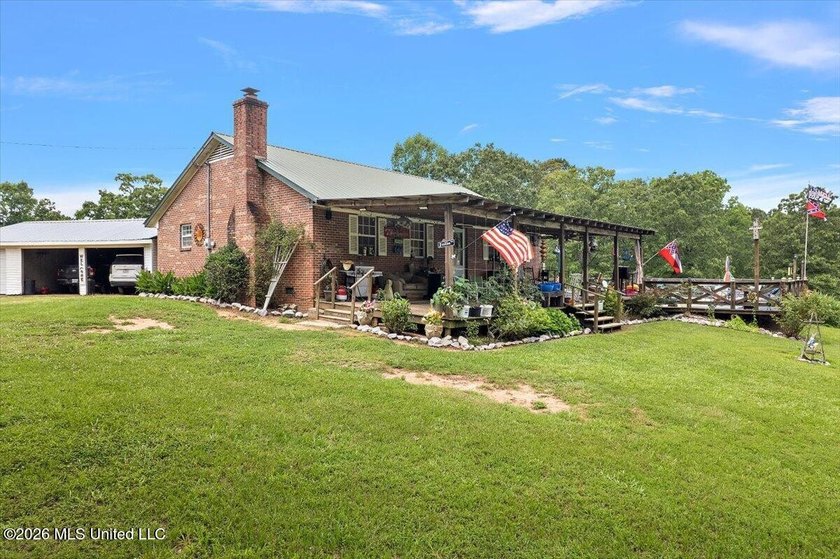 Stunning 47-Acre Country Retreat with Pond, Pool, &amp; Multiple - photo 3