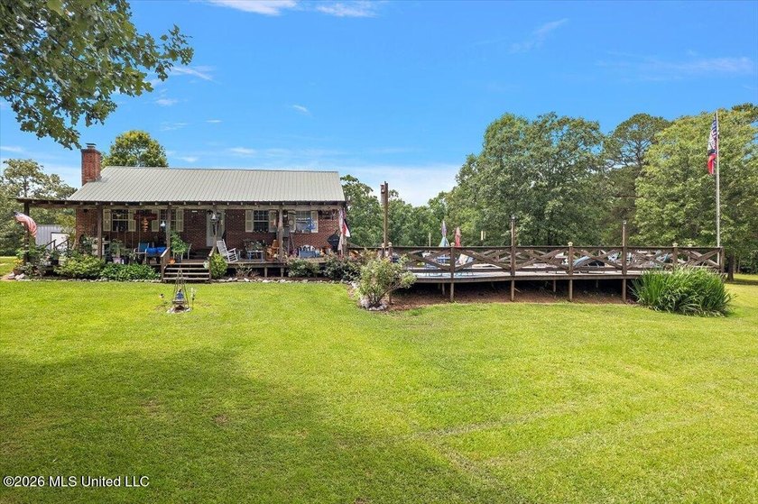 Stunning 47-Acre Country Retreat with Pond, Pool, &amp; Multiple - photo 4
