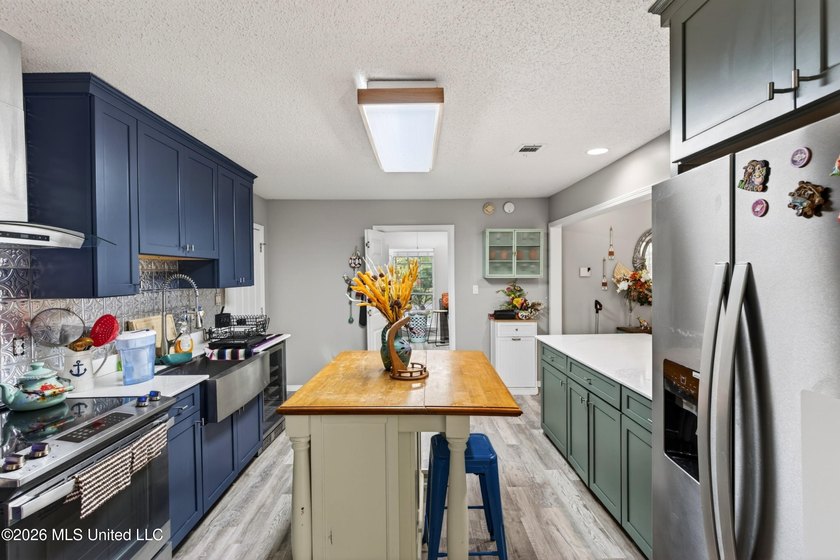 Discover the perfect blend of comfort, space, and functionality - photo 9