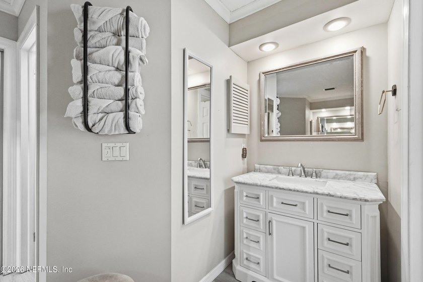 Welcome to this beautiful 4-bedroom, 2.5-bath home in the heart - photo 19