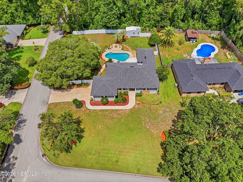 Welcome to this beautiful 4-bedroom, 2.5-bath home in the heart - photo 34
