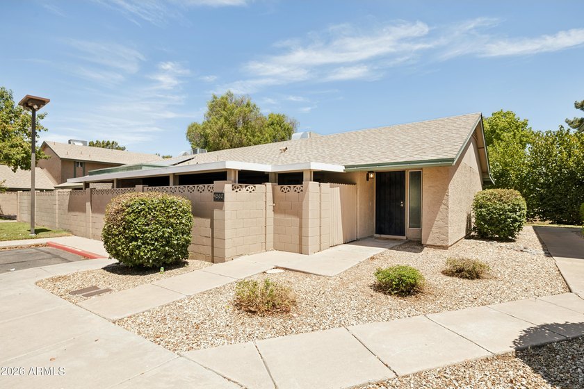 Welcome to this beautifully updated 2 bedroom, 2 bathroom - photo 2