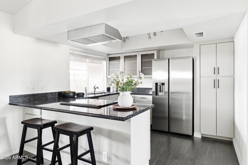 Welcome to this beautifully updated 2 bedroom, 2 bathroom - photo 7