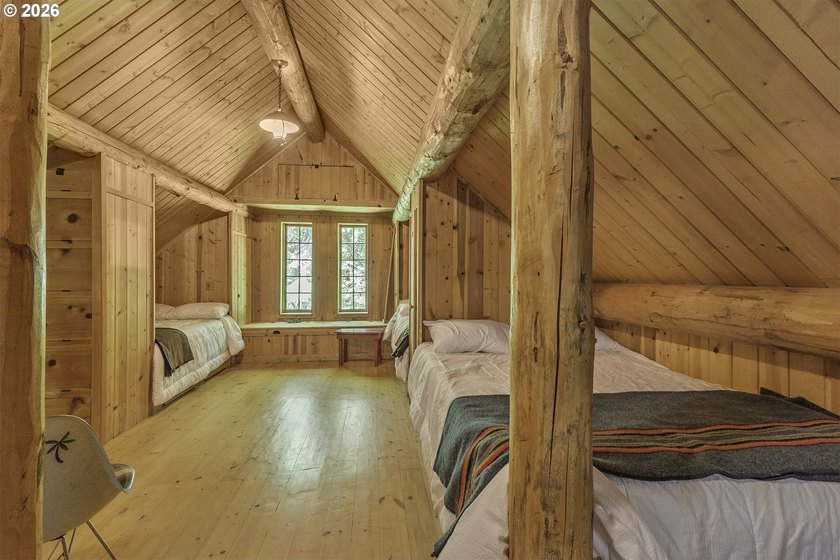 Experience a unique log cabin getaway at Fishhawk Lake, built - photo 24