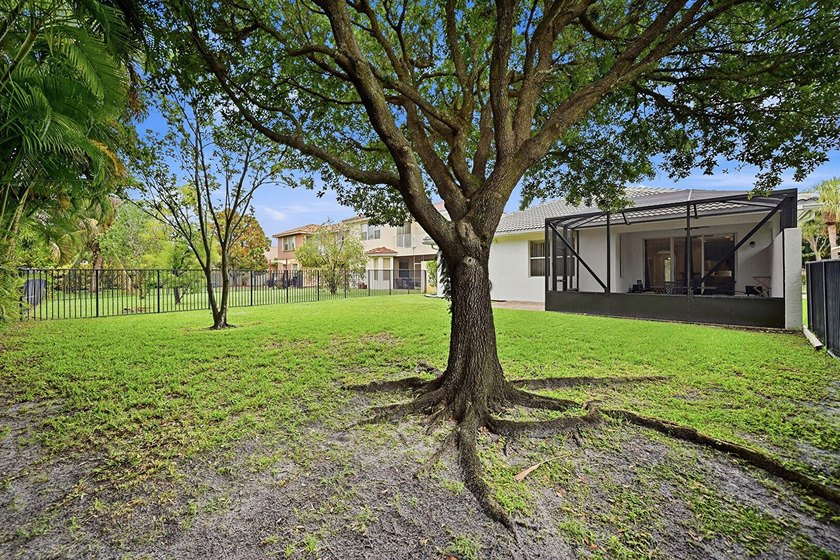 Welcome to this beautifully appointed home, offering the perfect - photo 37