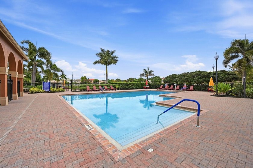 Welcome to this beautifully appointed home, offering the perfect - photo 41