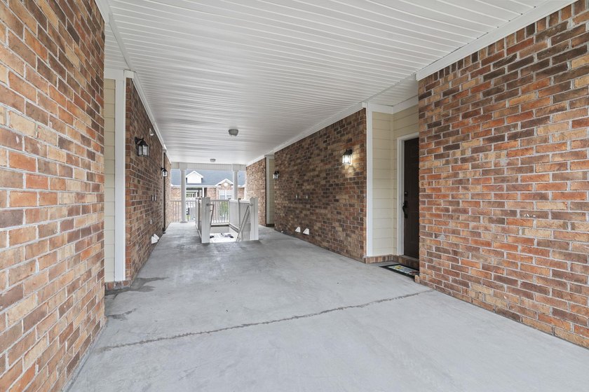 Gorgeous and well maintained two-bedroom, two full bath - photo 26