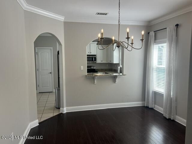 Well maintained home close to Greyhound Stadium and Downtown! On - photo 7