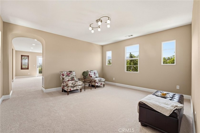 Price to sell--only $276/SF for a beautiful view home! Set - photo 27