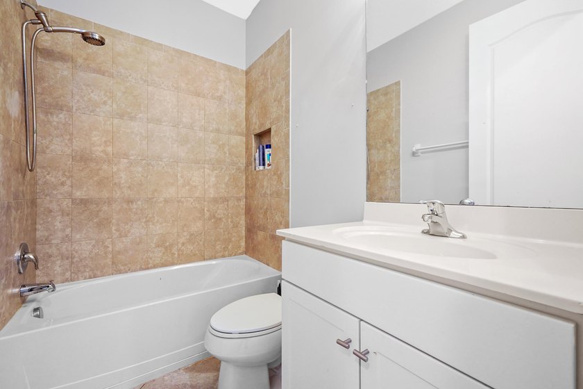 Welcome to Gulfstream Preserve! This beautifully maintained - photo 14