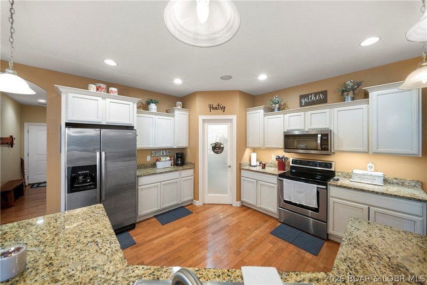 Welcome to your perfect Lake of the Ozarks retreat! This - photo 20