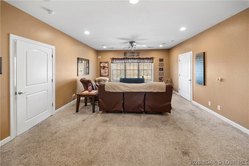 Welcome to your perfect Lake of the Ozarks retreat! This - photo 34