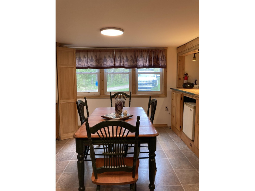 PRICE REDUCED on this cozy 2 bedroom, 1 bath cottage it is the - photo 5