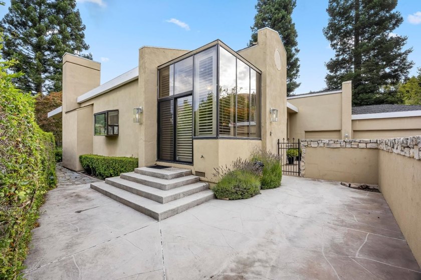 Rarely available, this elegant single-story residence enjoys - photo 29