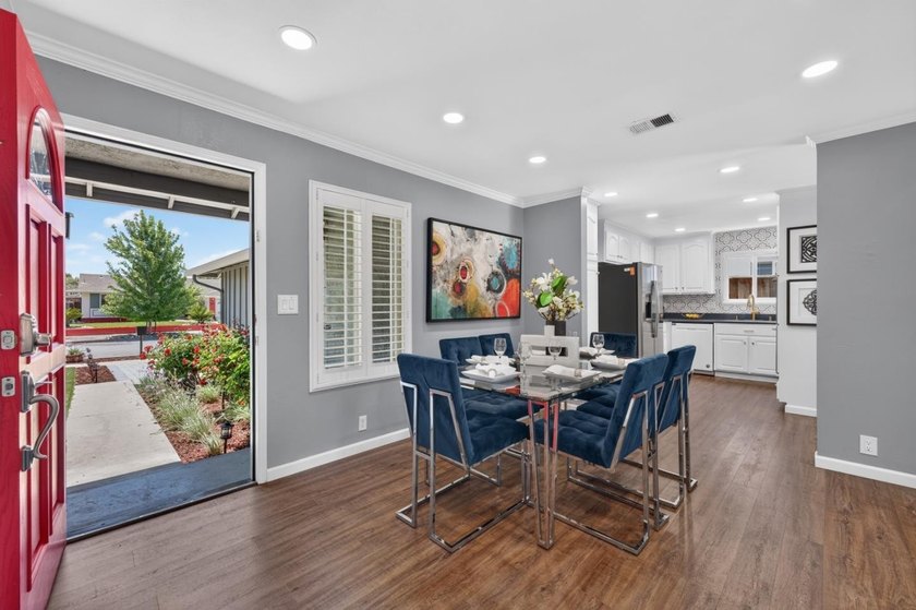 Beautiful ranch home, ideally located close to Shady Oaks Park - photo 7