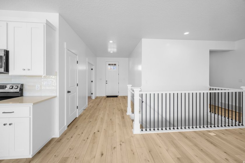 *Morgan* Samplee see the stunning views at Oakridge cove, right - photo 3
