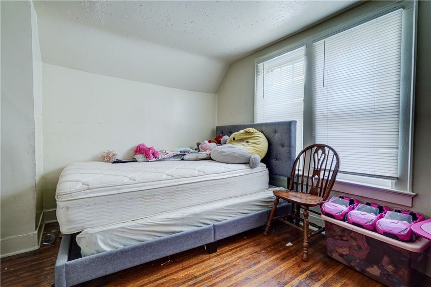 Opportunity awaits! This charming single family residence has - photo 11