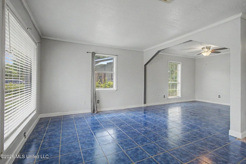 Located in a highly convenient area, this 4 bedroom, 2 bath - photo 5
