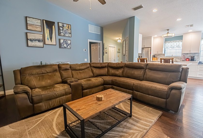 LAKES AT TRADITION! Beautifully updated 2/2/2 Capri III villa on - photo 5