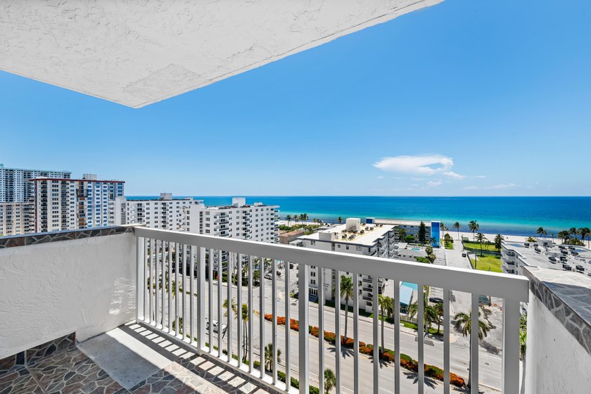 Wake up to breathtaking sunrises and unobstructed ocean views - photo 11